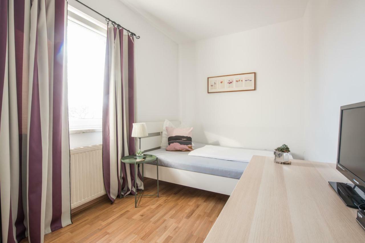 Pension Rosenhof Linz Esterno foto